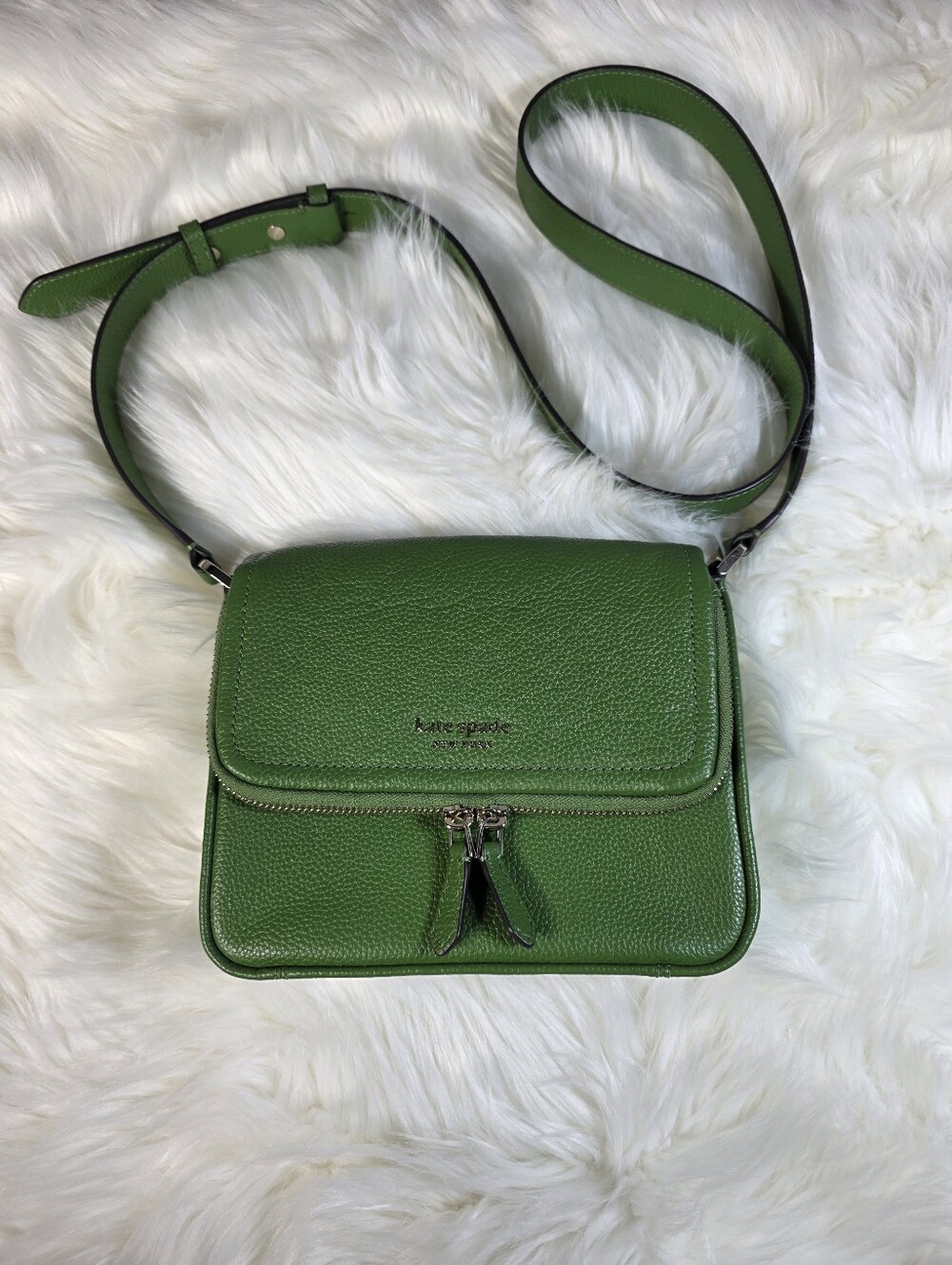Kate Spade New York Run Around crossbody bag Pebbled Leather Like New